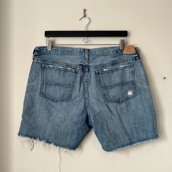 Lucky Brand Mid-Rise Distressed Jean Shorts - Size 31 - Picture 2 of 2